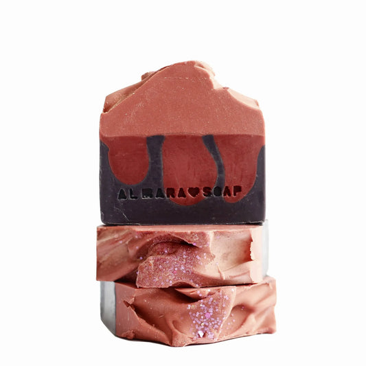 Sapone Artigianale Cherry Nougat - Almara Soap (Edizione Limitata)